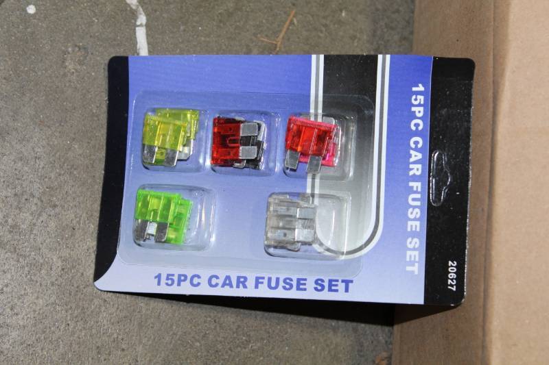 lot 54 image: 15-Piece Car Fuse Sets