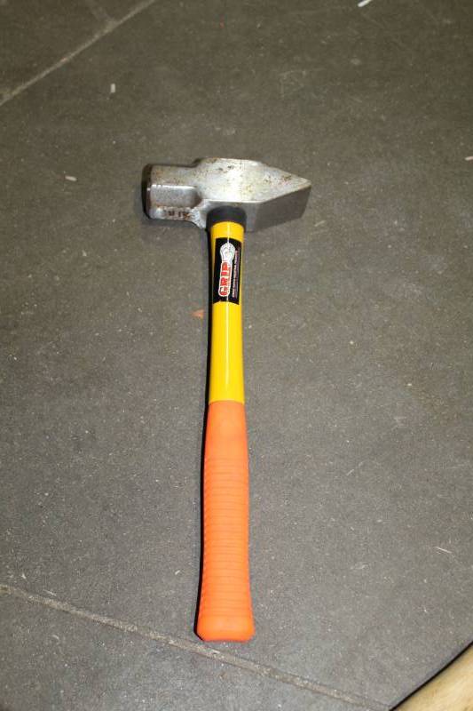 lot 97 image: GRIP 4lb. Hammer