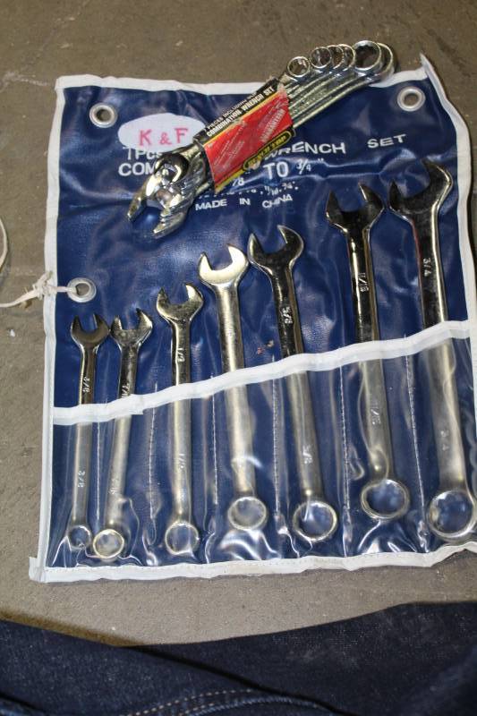 lot 124 image: Lot of (2) Wrench Sets - K&F 7-Piece SAE Combination Wrench Set, Bench Top 7-Piece Metric Combination Wrench Set