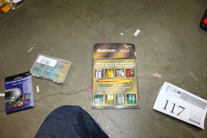 lot 117 image: Fuse Sets