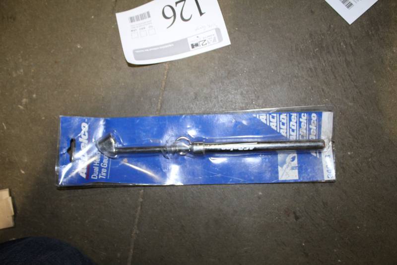 lot 126 image: AC Delco Dual Head Tire Gauge