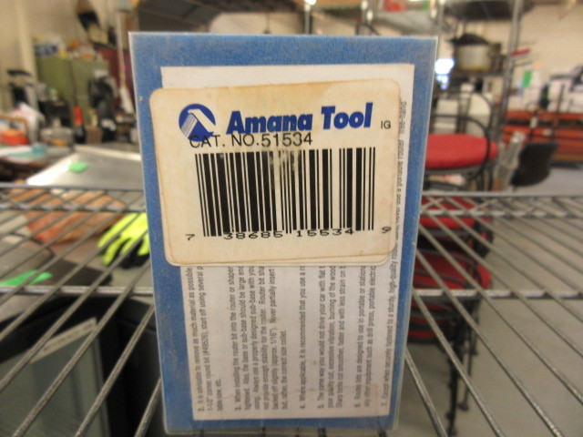 lot 322 image: ROUTER BIT