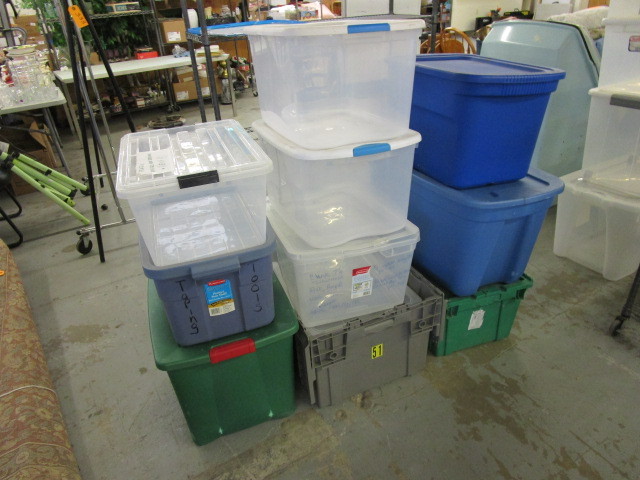 lot 336 image: 11 ASSORTED RUBBER STORAGE CONTAINERS