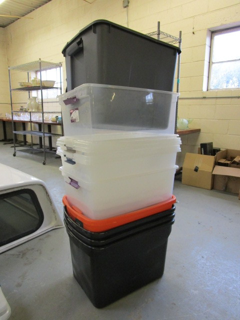 lot 339 image: 10 ASSORTED RUBBER STORAGE CONTAINERS