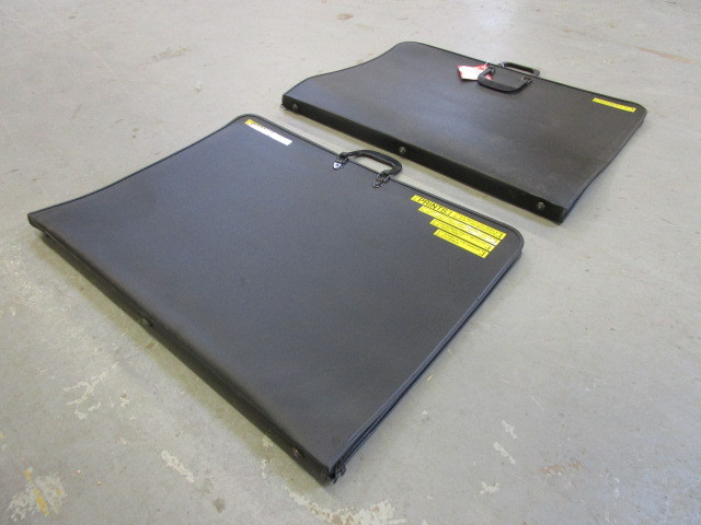 lot 347 image: 2 JM PORTFOLIO CARRYING CASES