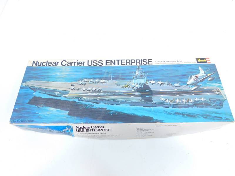 lot 25 image: 1972 Model Kit H-489 Nuclear Carrier USS Enterprise