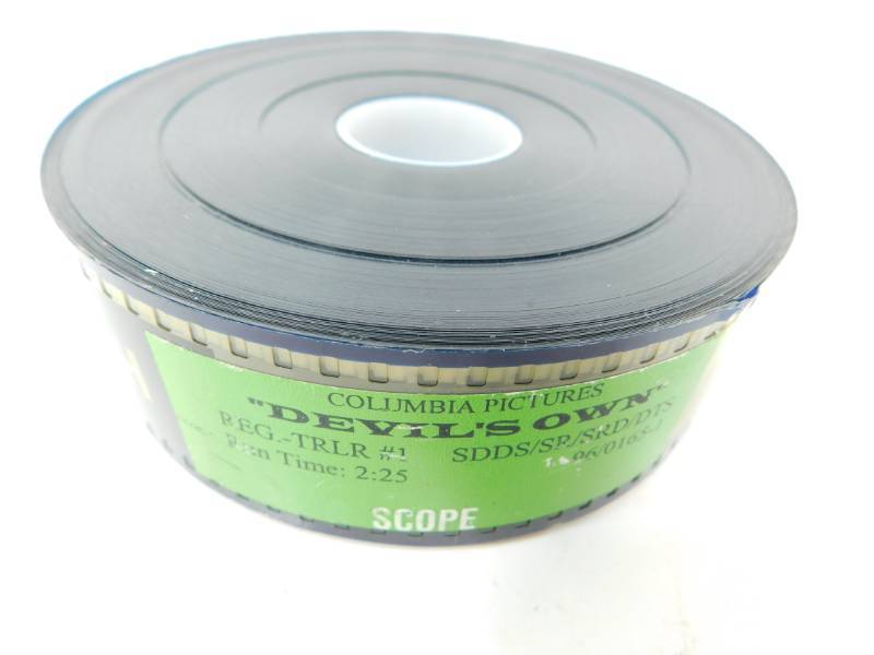 lot 76 image: Devils Own (Brad Pitt) 35 MM Film Movie Trailer - New, Scope