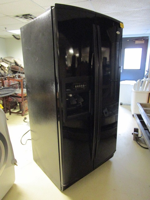 WHIRLPOOL SIDE X SIDE REFRIGERATOR