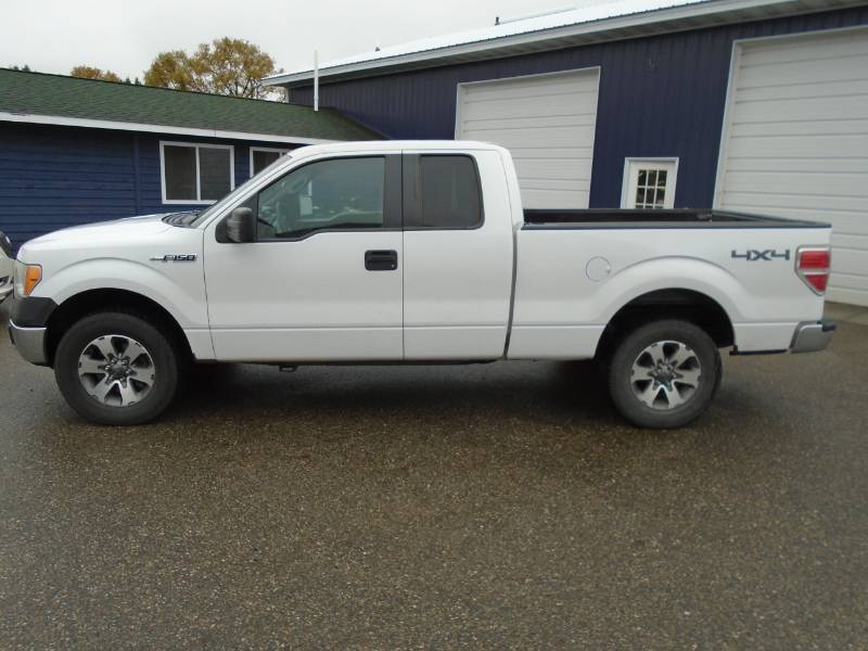 2010 Ford F150 XL 4x4 Truck