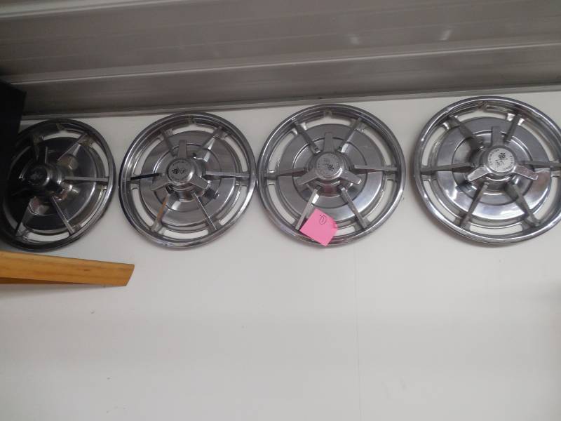 1963 corvette deals hubcaps for sale