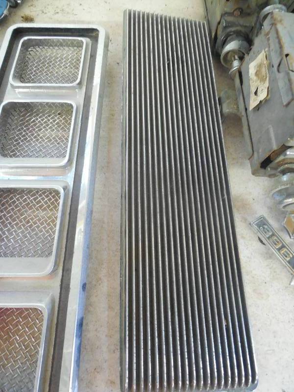 lot 13 image: 1967 CAMARO SS HOOD GRATE - 1