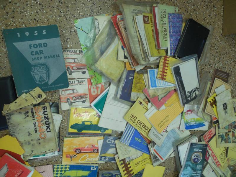 lot 37 image: MASSIVE COLLECTION OF OWNERS MANUAL LOT 50S - 70S