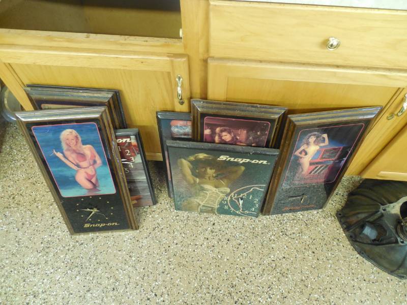 lot 41 image: (8) OLD SNAP ON CLOCKS