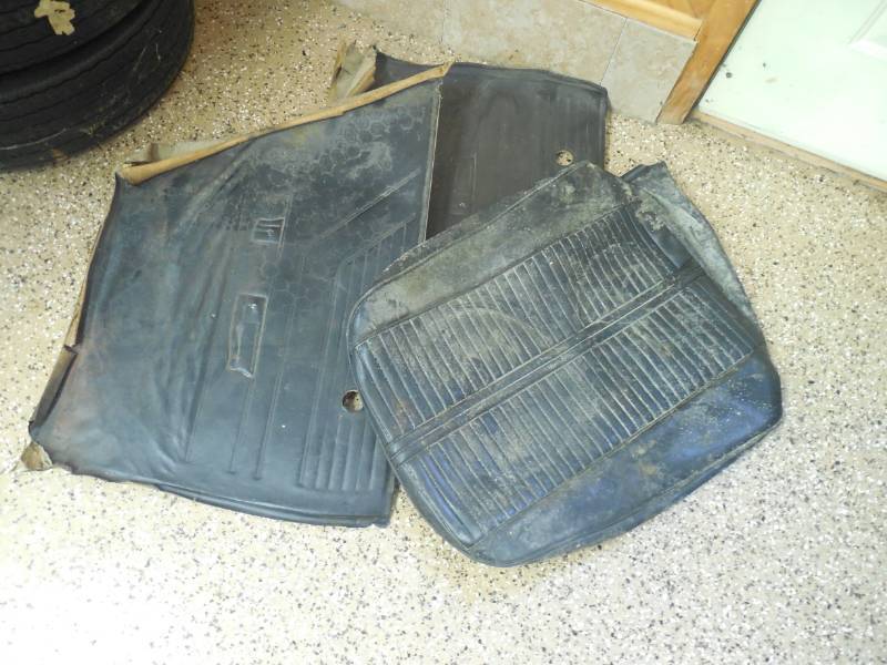 lot 54 image: 1966 GTO MISC. INTERIOR PARTS - BLACK