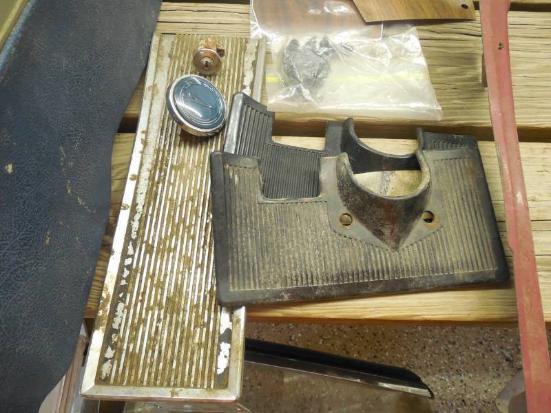 lot 63 image: 1966 GTO ASSORTED PARTS LOT