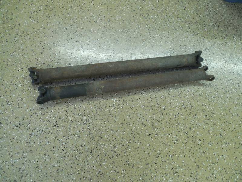 lot 78 image: 1958-62 PAIR OF CORVETTE DRIVE SHAFTS