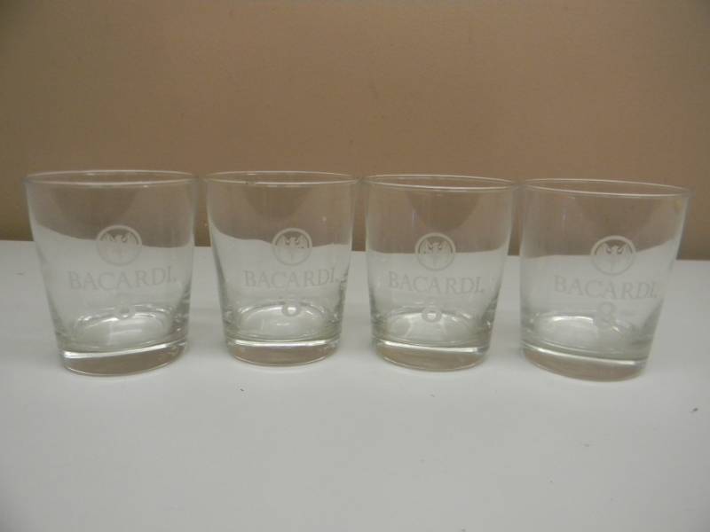 lot 5 image: 4 BACARDI BAT LOWBALL GLASSES - SEE PICTURES