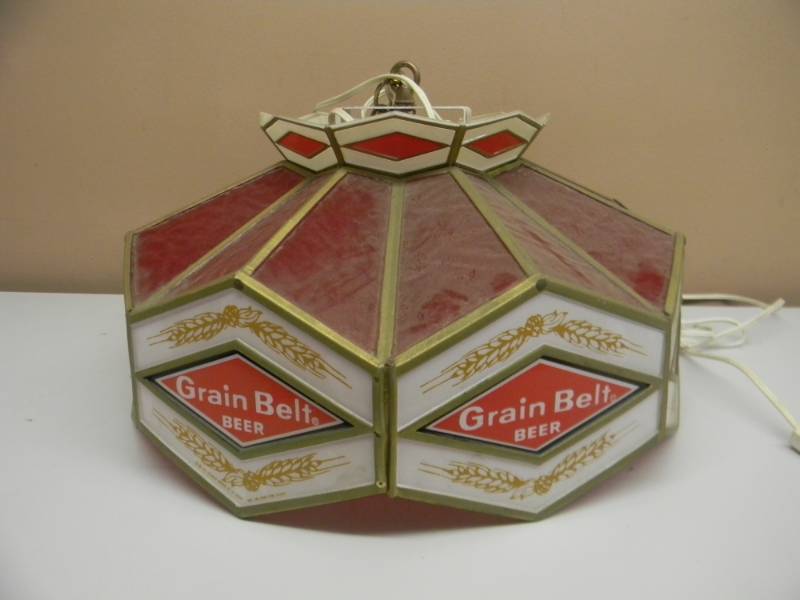 lot 26 image: VINTAGE LARGE GRAIN BELT BEER HANGING BAR LIGHT - WORKS - SEE PICTURES