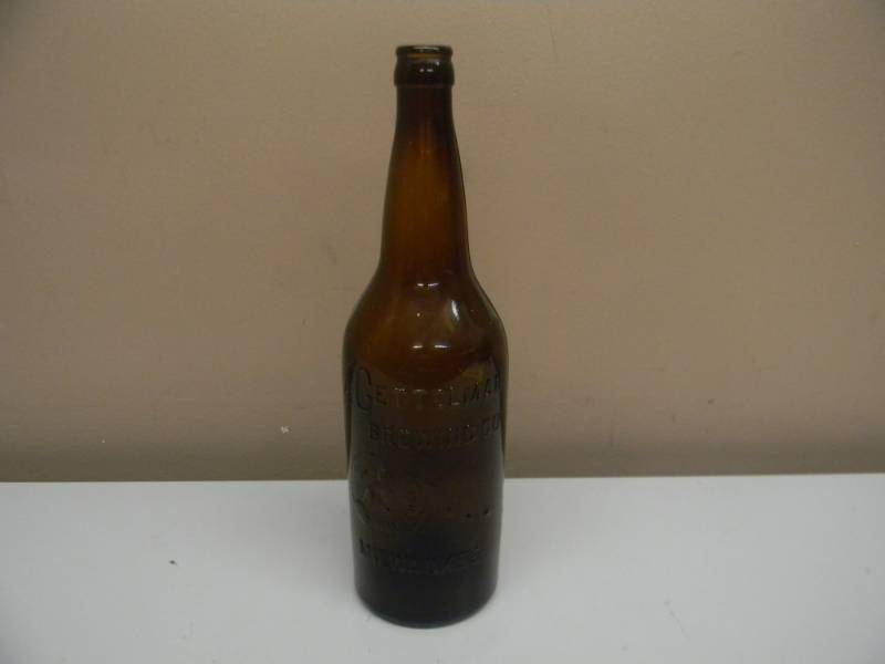 lot 49 image: VINTAGE ANTIQUE PRE PROHIBITION A GETTELMAN BREWING CO. MILWAUKEE BEER BOTTLE QUART LATE 1800s RARE - SEE PICTURES