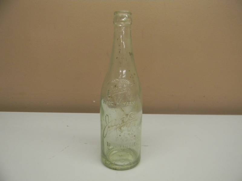 lot 52 image: VINTAGE ANTIQUE - RARE -  JUNG BRG. CO. MILWAUKEE BOTTLE - RARE NICE - SEE PICTURES