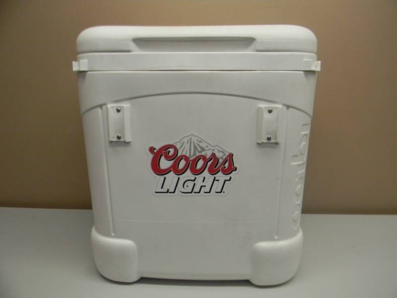 lot 59 image: AWESOME COORS LIGHT BEER COOLER - NEVER USED - SEE PICTURES