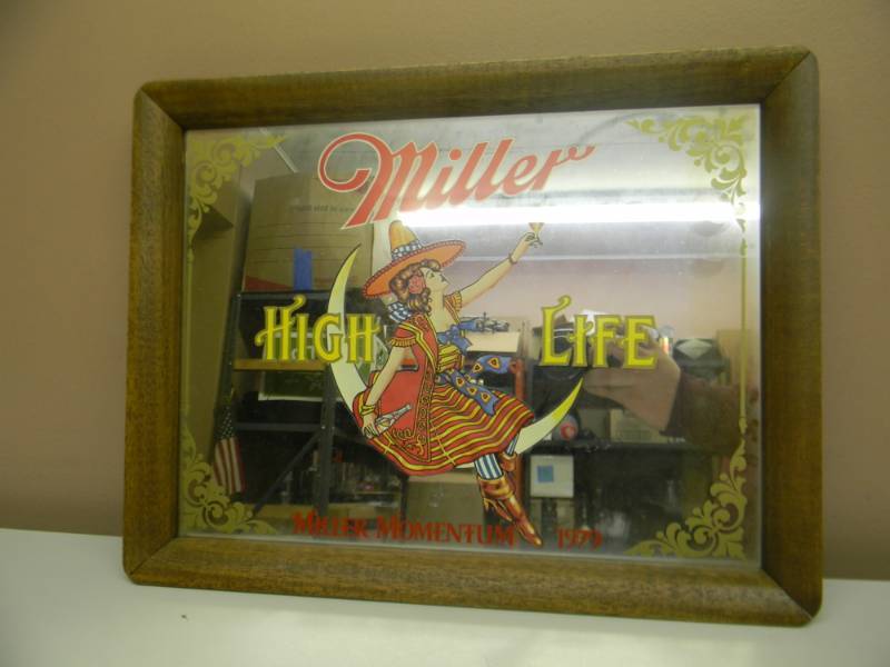 lot 61 image: VINTAGE MILLER HIGH LIFE LADY ON THE MOON 1979 BAR SIGNMIRROR - AWESOME - APPROX 18 BY 14 - SEE PICTURES
