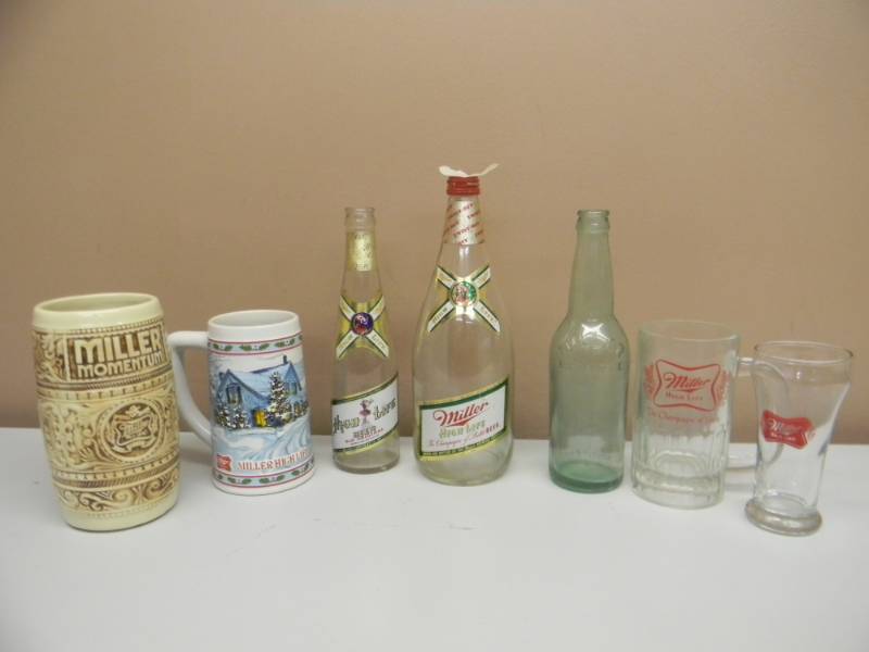 lot 73 image: VINTAGE MILLER BEER COLLECTION - BOTTLES, MUGS, GLASSES & STEINS - SEE PICTURES