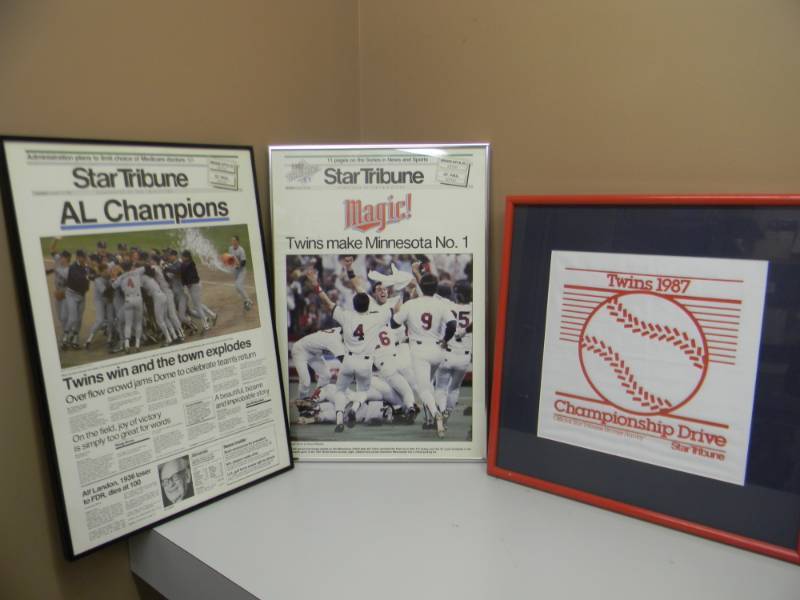 lot 124 image: MINNESOTA TWINS WORLD SERIES COLLECTION - NICE - 2 APPROX 16 BY 23 - 1 APPROX 19 BY 19 - SEE PICTURES