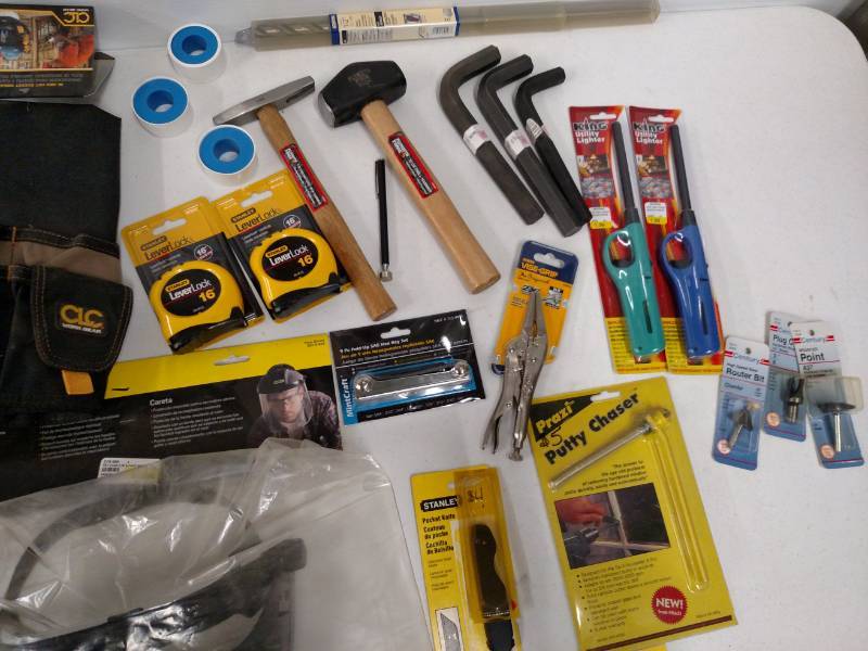 lot 110 image: Asstd Tools...