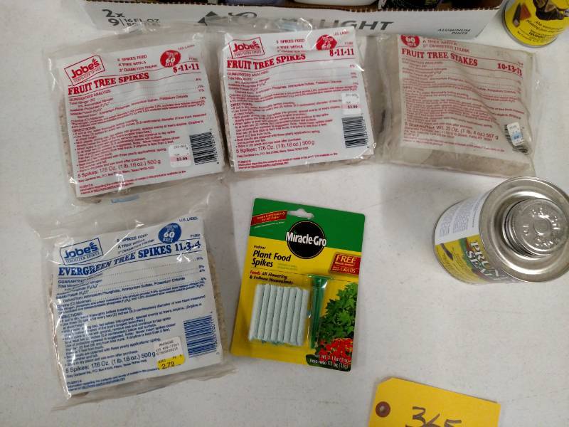 lot 365 image: Plant Food & Pest Repellant...