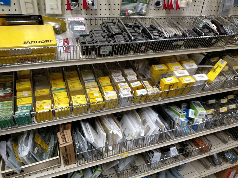 lot 447 image: Asstd Electrical Fuses, Breakers, ...