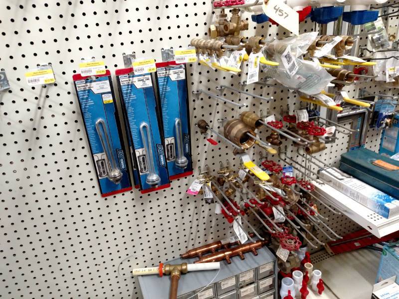lot 457 image: Asstd  Valves & Fittings...