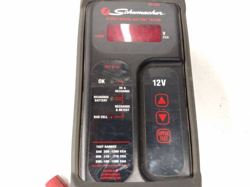 lot 557 image: Schumacher 12 Volt Digital Battery ...