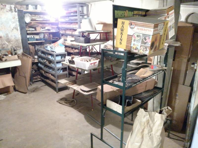 lot 580 image: Asstd Shelf Units with Contents...
