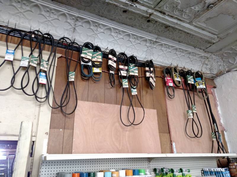lot 599 image: Asstd 58 Belts...