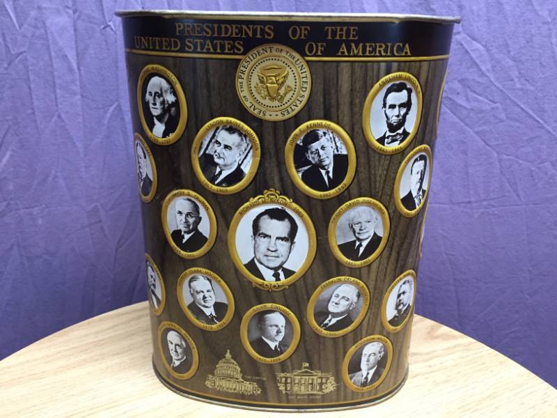 lot 123 image: Vintage Metal Trash Can of US Presidents
