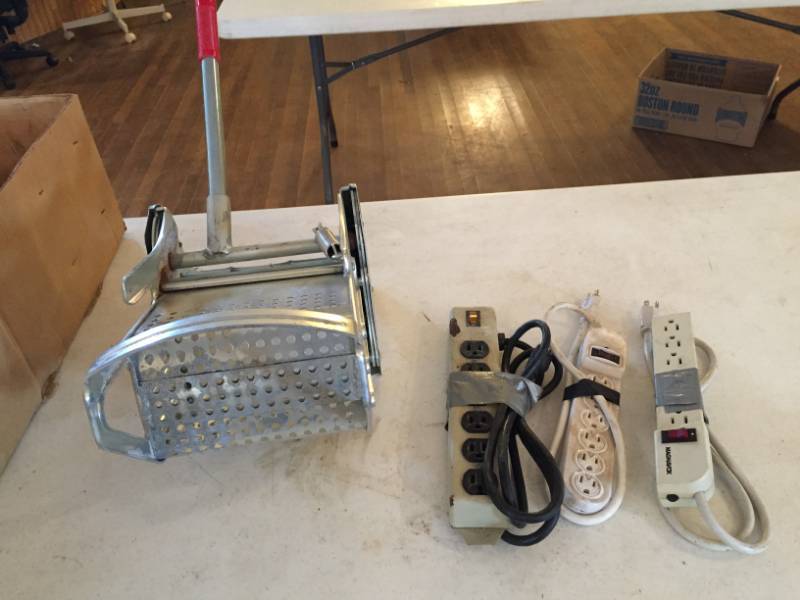 lot 139 image: Metal Mop Wringer & Power Strips