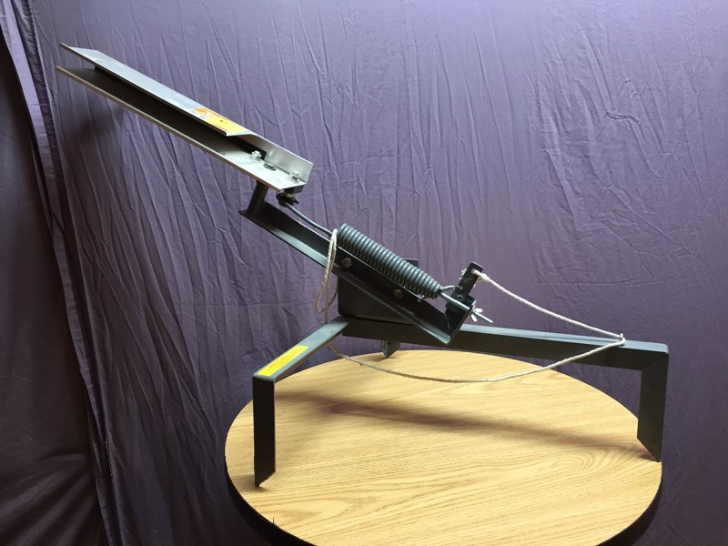 lot 115 image: Clay Target Thrower