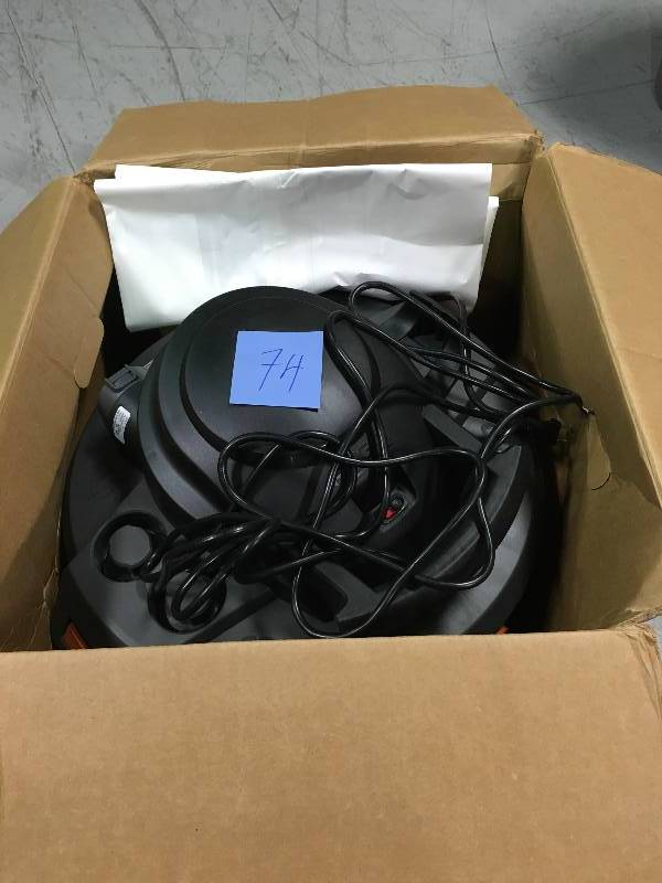 lot 74 image: Ridgid 16 Gal. 5.0-Peak HP WetDry Vac  in good condition