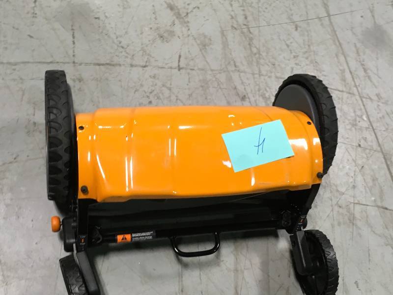 FISKARS StaySharp 17 in. Manual Push Walk Behind Non-Electric Reel Mower in good condition