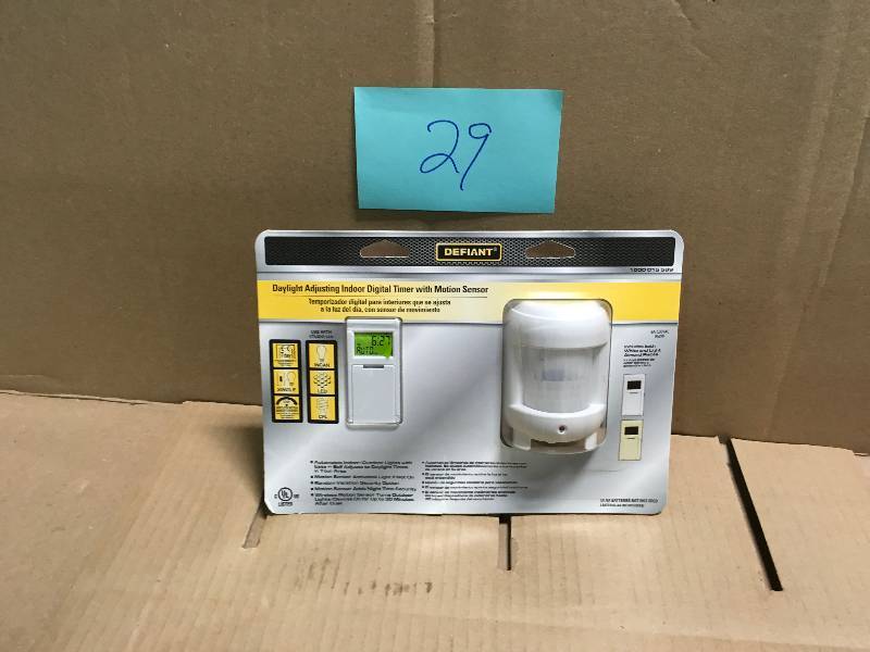 DEFIANT 8 Amp 7-Day Indoor In-Wall SunSmart Digital Timer Switch with Motion Sensor, White new