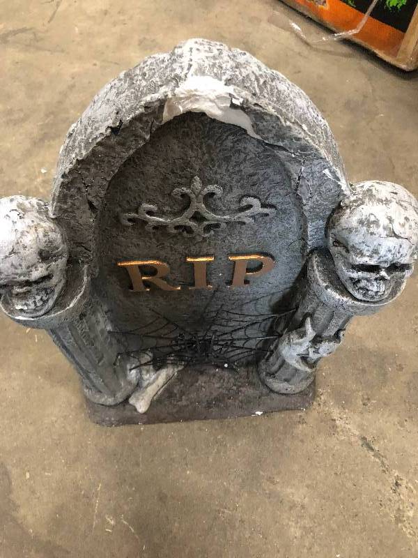Halloween Rip Signs whit small damage
