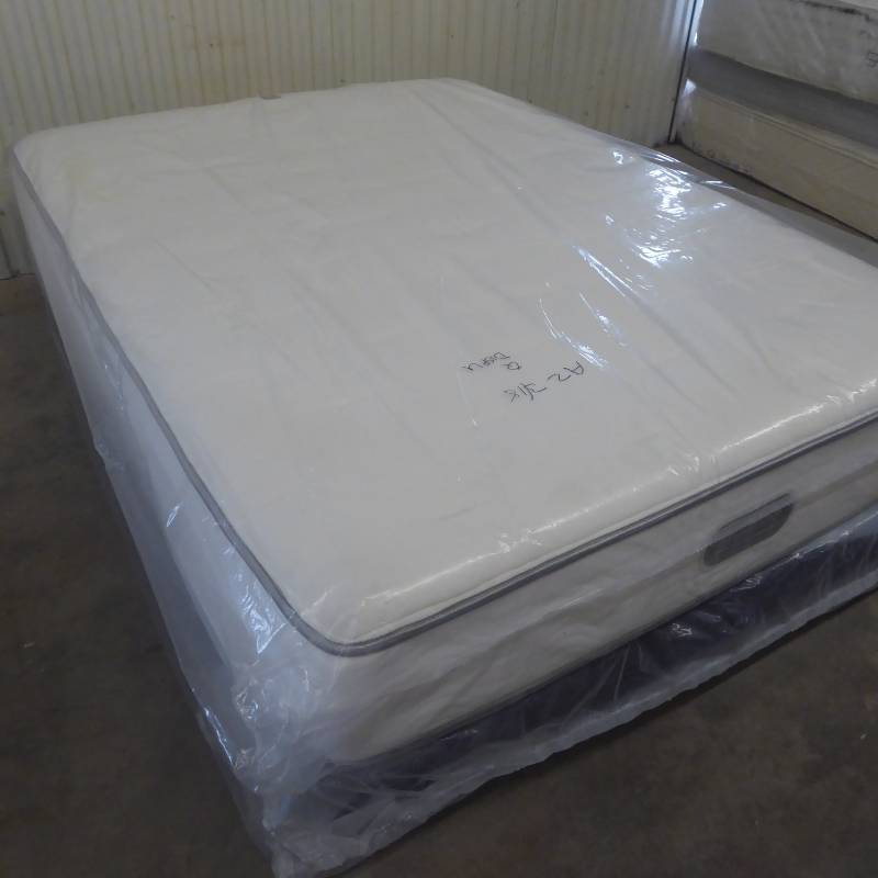 Brand New Simmons Beautyrest Classic Mariah Plush Tight Top Queen Mattress