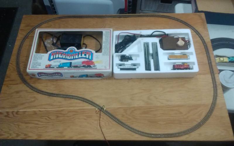 lot 53 image: Bachmann High Baller N-Scale Electric Train Set