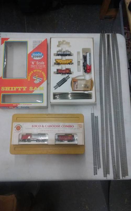 lot 55 image: Power Model N-Scale Shifty Sam Train Set, Bachmann Loco & Caboose Combo, Assorted Track Pieces