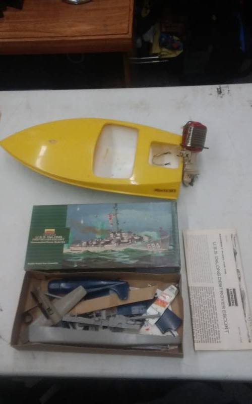 lot 58 image: Vintage Remote Control Boat & Other Model Parts