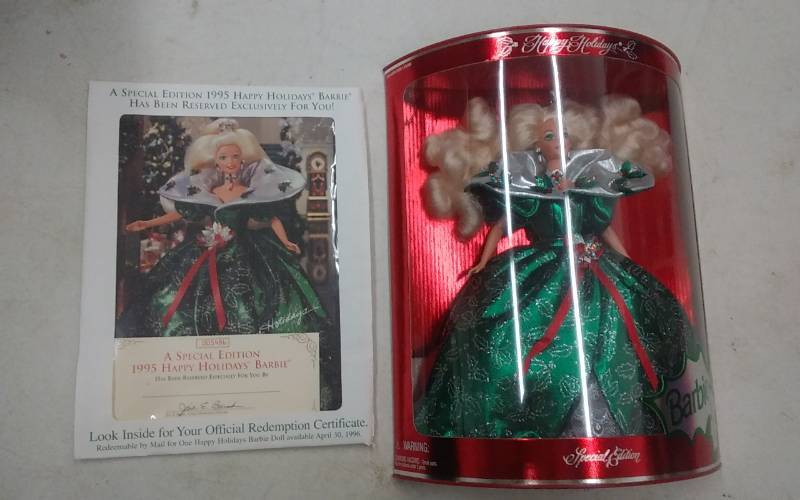 lot 66 image: Holiday Barbie 1995