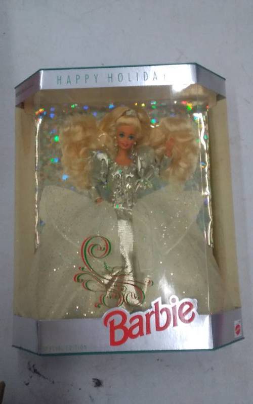 lot 68 image: Holiday Barbie 1992