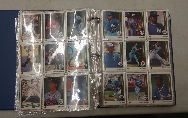 lot 83 image: Album Of Baseball Cards 1990-