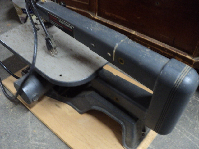 lot 18 image: Craftsman 16 variable speed scroll...